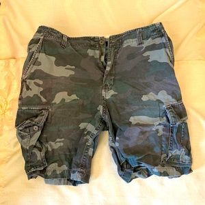 Camo Cargo Shorts! Size 36
